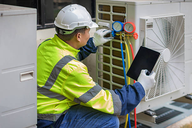 Professional Hvac technician working in Newark, TX